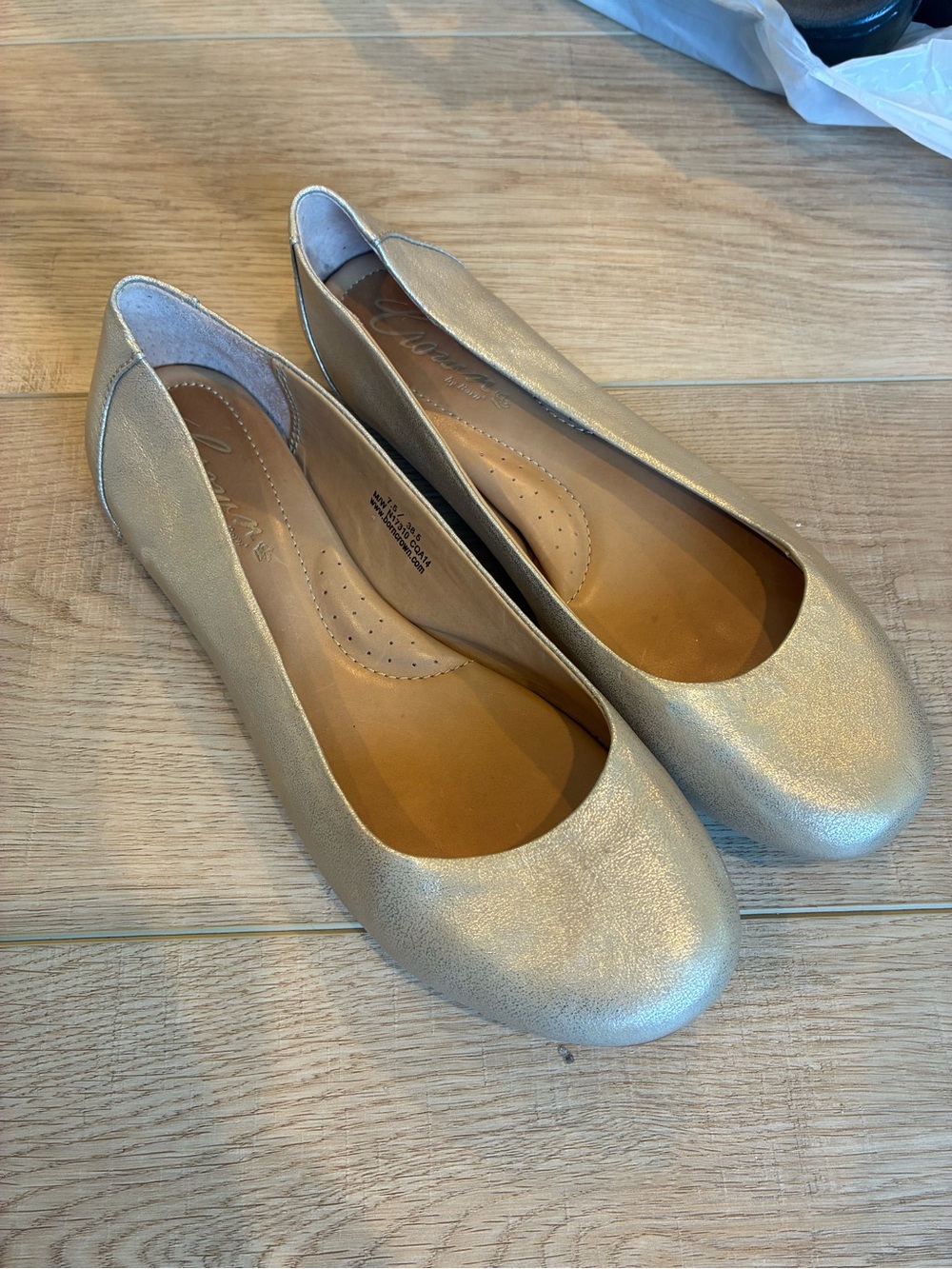 Born Crown Metallic Gold Ballet Flats size 7.5 cushioned comfy